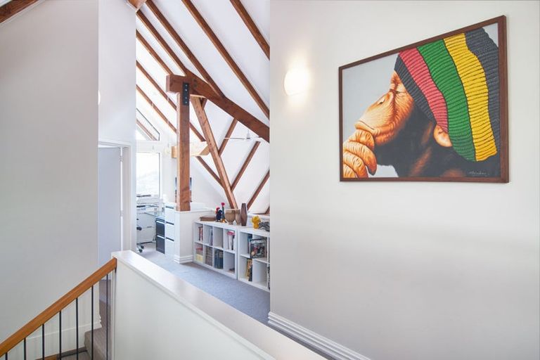 Photo of property in 5 Lapwing Lane, Mount Pleasant, Christchurch, 8081