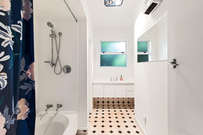 Photo of property in 26 Kakanui Avenue, Hillcrest, Hamilton, 3216