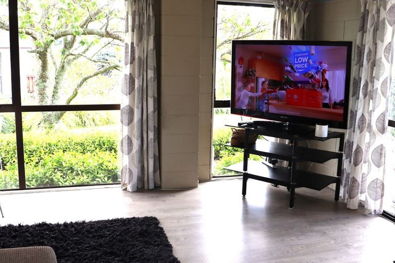 Photo of property in 2/2 Watea Road, Torbay, Auckland, 0630