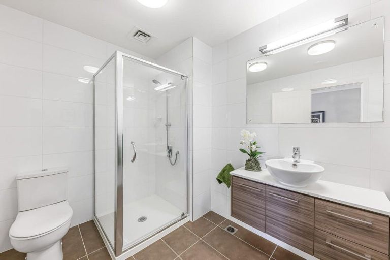 Photo of property in 92 Landmark Terrace, Orewa, 0931