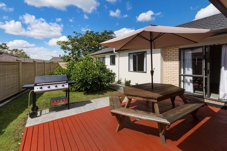 Photo of property in 4 Trillick Place, Tuakau, 2121