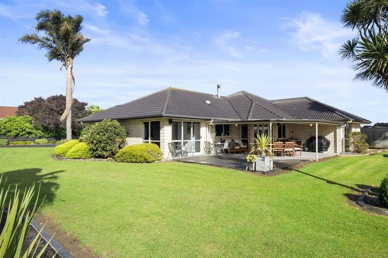 Photo of property in 114 Butcher Road, Pukekohe, 2120