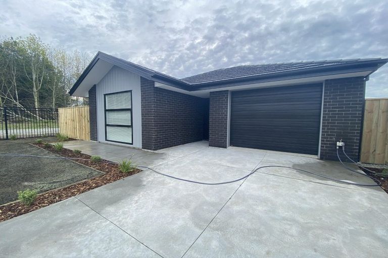 Photo of property in 14 Applegrove Crescent, Belfast, Christchurch, 8051