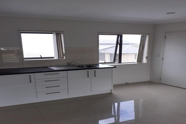 Photo of property in 10/4 Wallson Crescent, Wiri, Auckland, 2104