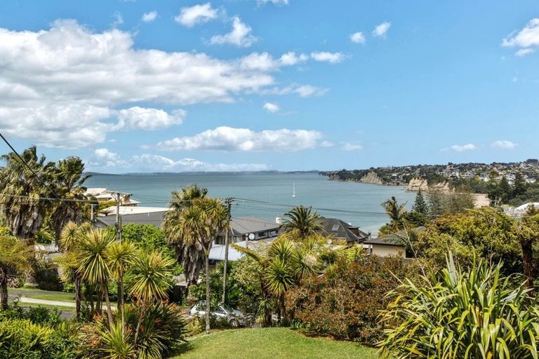 Photo of property in 32 Orchard Road, Waiake, Auckland, 0630