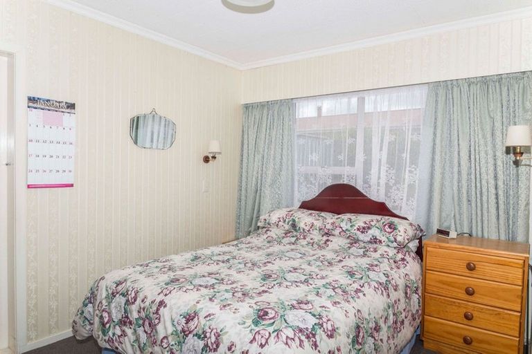 Photo of property in 4 Mccallum Street, Dannevirke, 4930