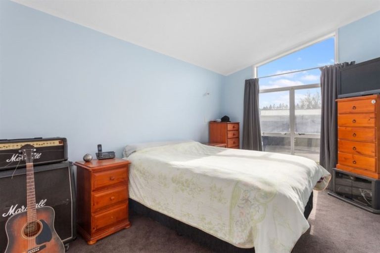 Photo of property in 14 Hinau Place, Edgecumbe, 3120