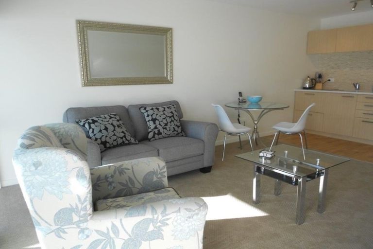 Photo of property in 2/180 Peterborough Street, Christchurch Central, Christchurch, 8013