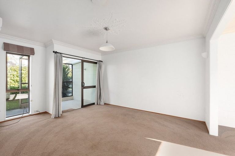 Photo of property in 415 Devonport Road, Tauranga South, Tauranga, 3112