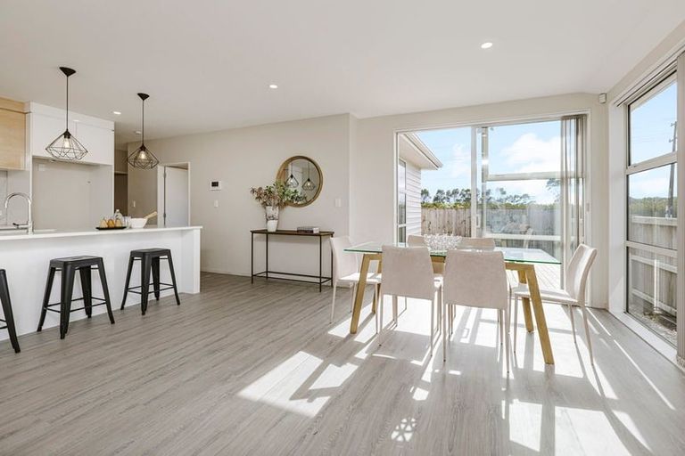 Photo of property in 61 Sapwood Crescent, Takanini, 2110