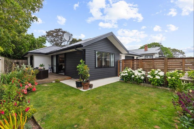 Photo of property in 28a Alfred Street, Roslyn, Palmerston North, 4414