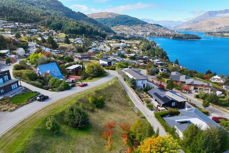 Photo of property in 2 Hanley Lane, Fernhill, Queenstown, 9300