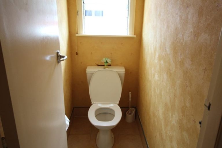 Photo of property in 3 Kent Crescent, Awapuni, Palmerston North, 4412