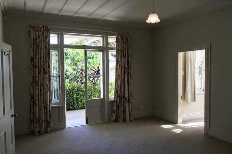 Photo of property in 34 Albert Road, Devonport, Auckland, 0624