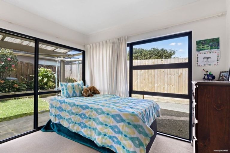 Photo of property in 2/84 Prince Regent Drive, Half Moon Bay, Auckland, 2012