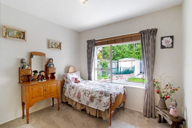 Photo of property in 14 Manahi Place, Woodend, 7610