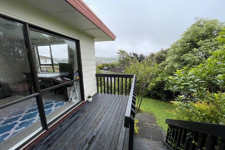 Photo of property in 8 Trinidad Crescent, Grenada Village, Wellington, 6037