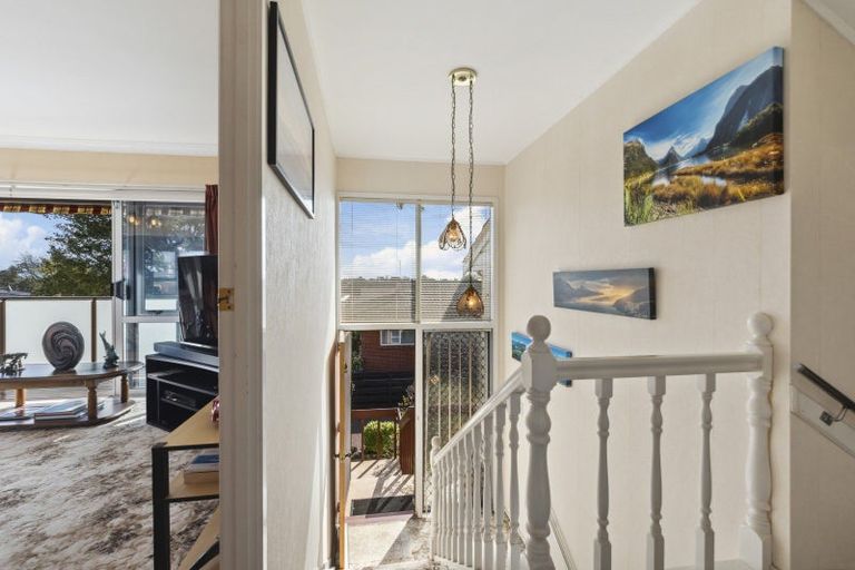 Photo of property in 2/18 Hanover Place, Pahurehure, Papakura, 2113