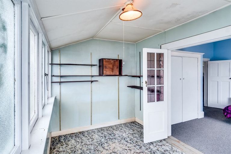 Photo of property in 67 Taradale Road, Onekawa, Napier, 4110