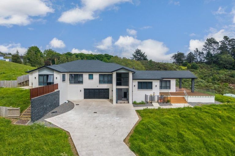 Photo of property in 300 Whitford Road, Whitford, 2576