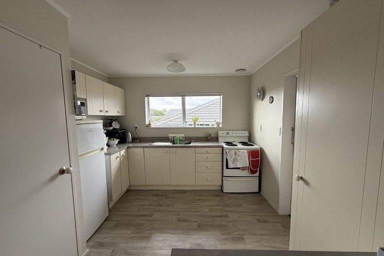 Photo of property in 130m Lakeside Drive, Orewa, 0931