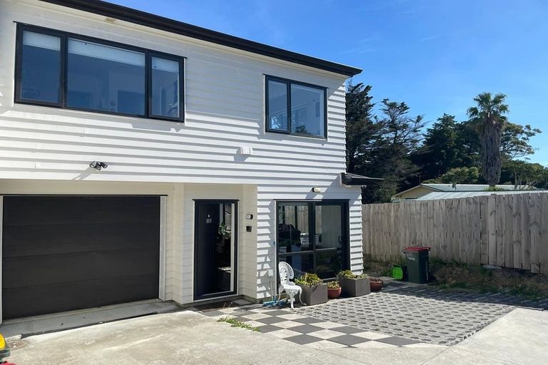 Photo of property in 52c Universal Drive, Henderson, Auckland, 0610