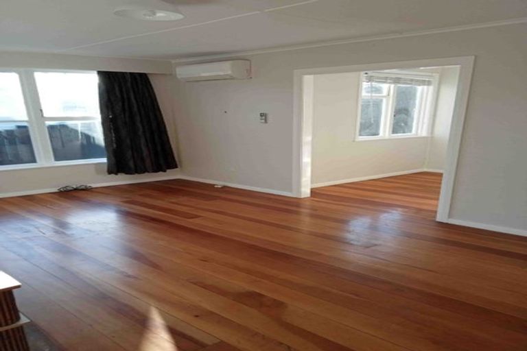 Photo of property in 70 Dimock Street, Titahi Bay, Porirua, 5022