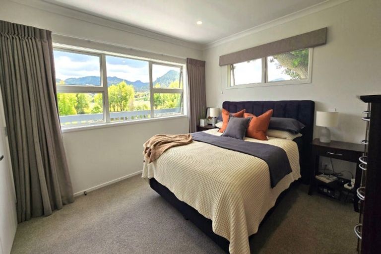 Photo of property in Cotswold Cottage B & B, 46 Maramarahi Road, Thames, 3578