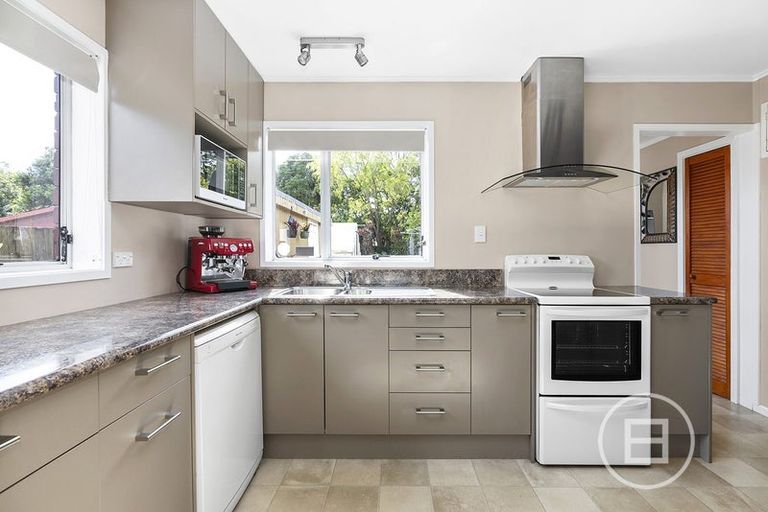 Photo of property in 2/24 Glynnbrooke Street, Te Atatu South, Auckland, 0610