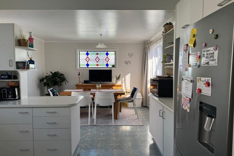 Photo of property in 48 Te Mata Road, Havelock North, 4130