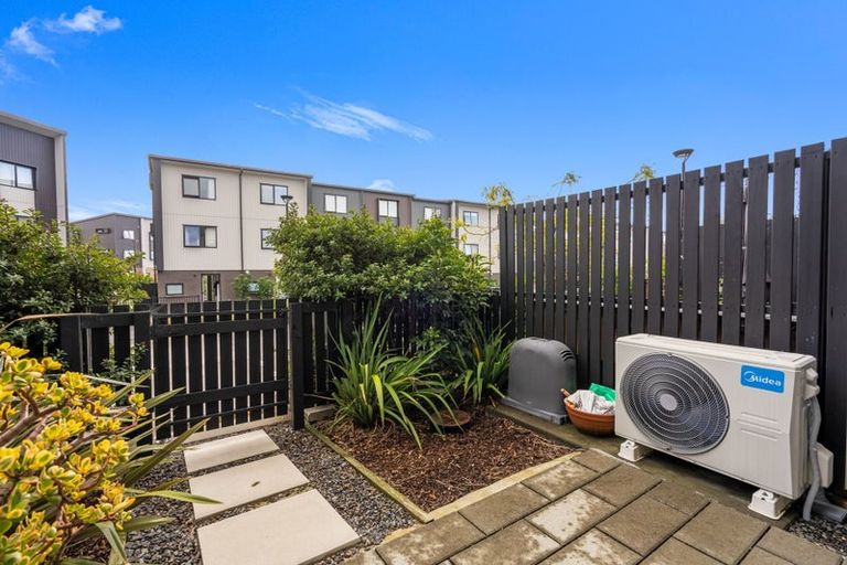 Photo of property in 16 Selo Street, Glen Eden, Auckland, 0602