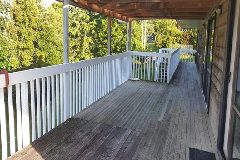 Photo of property in 150 Kaipara Road, Papakura, 2582