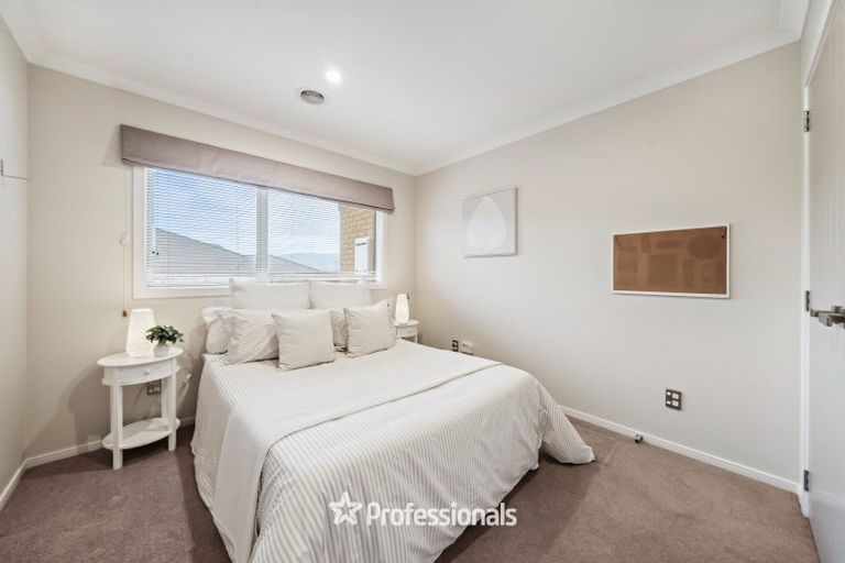 Photo of property in 5 Tasman Close, Aotea, Porirua, 5024