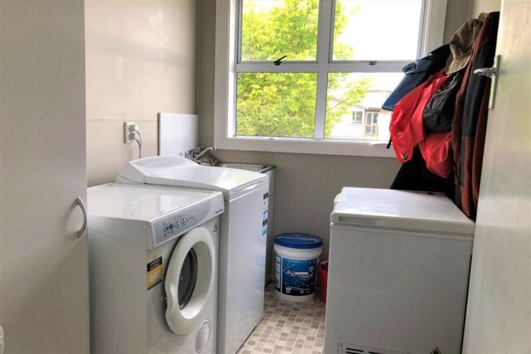 Photo of property in 22 Golfers Drive, Balclutha, 9230