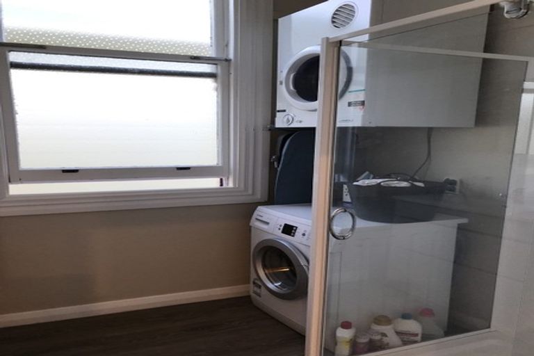 Photo of property in 19a Colombo Street, Hokowhitu, Palmerston North, 4410