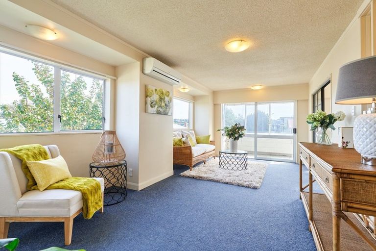 Photo of property in 479 Marine Parade, Napier South, Napier, 4110