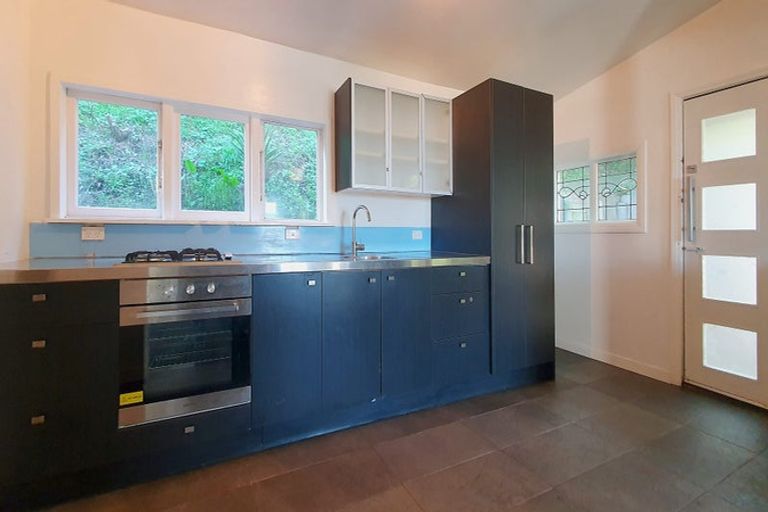 Photo of property in 28 Cunningham Terrace, Lyttelton, 8082