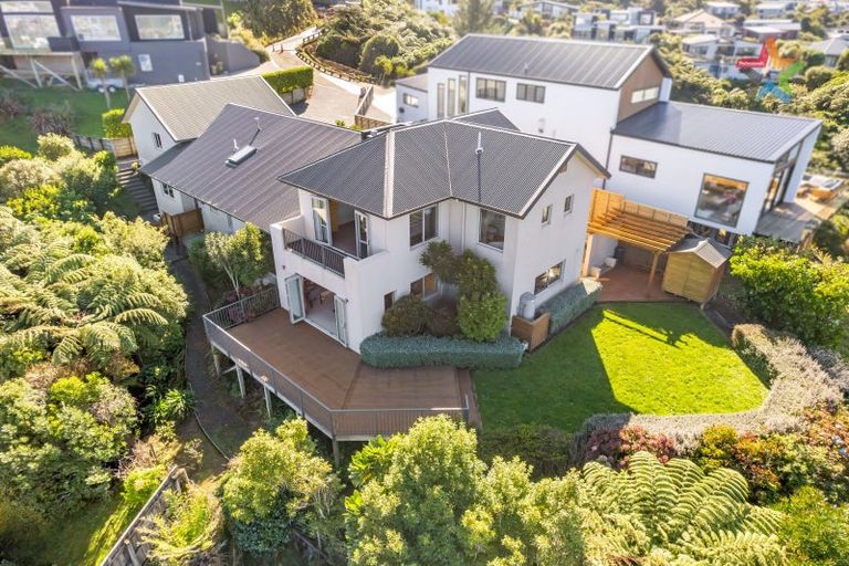 Photo of property in 27 Meadowbank Drive, Belmont, Lower Hutt, 5010