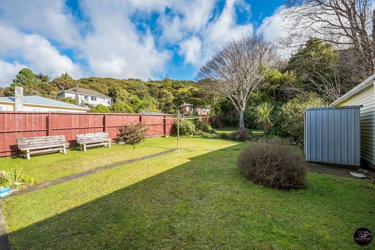 Photo of property in 177 Wellington Road, Wainuiomata, Lower Hutt, 5014