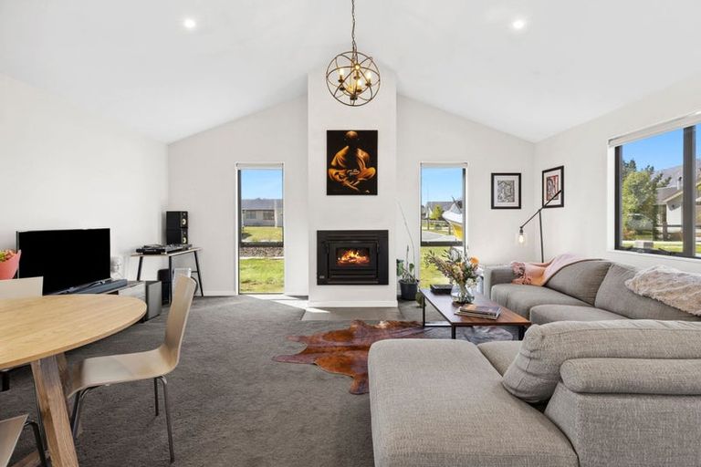 Photo of property in 27 Dingle Street, Lake Hawea, Wanaka, 9382