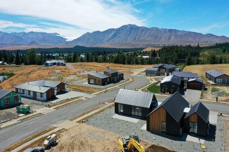 Photo of property in 2 Jimmys Lane, Lake Tekapo, 7999