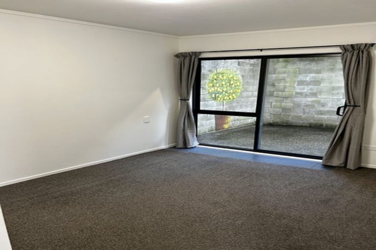 Photo of property in 9 Ramoana Mews, Shelly Park, Auckland, 2014