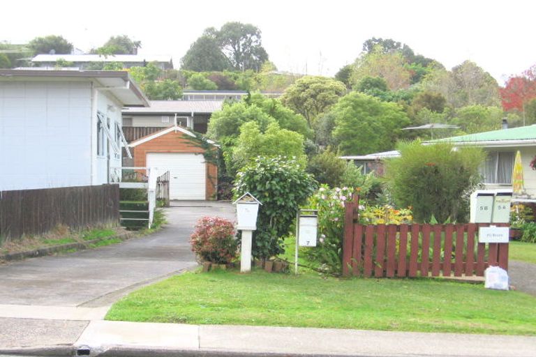 Photo of property in 7b Eagle Place, Red Beach, 0932