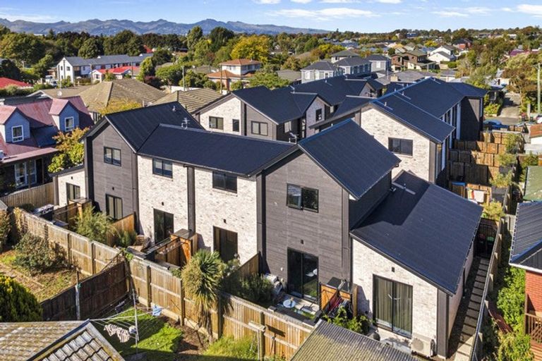 Photo of property in 8/3 Shearer Avenue, Papanui, Christchurch, 8052