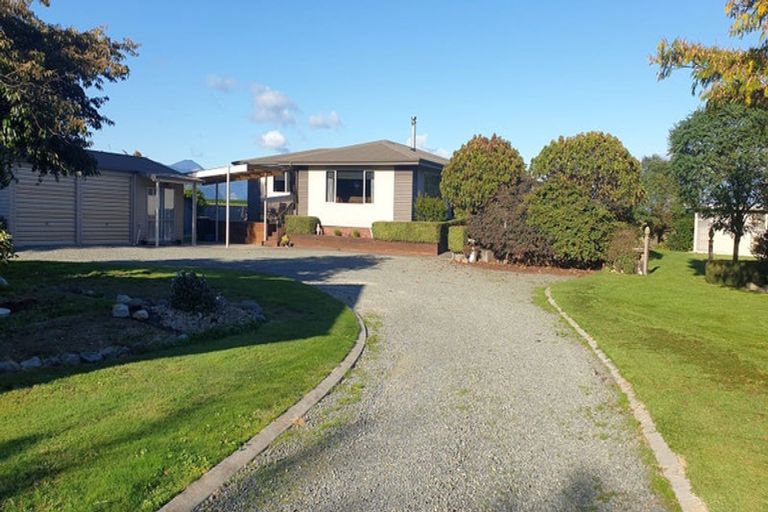 Photo of property in 323 Appleby Highway, Appleby, Richmond, 7081