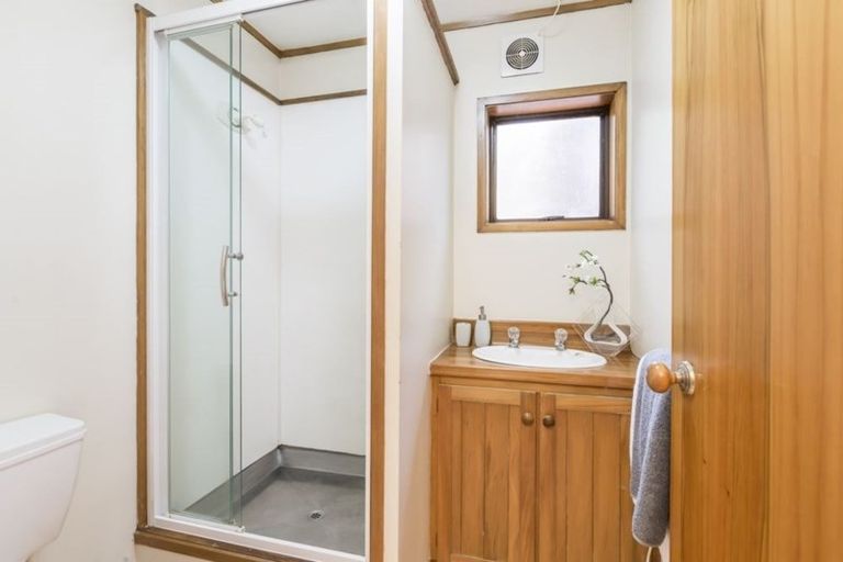 Photo of property in 3/16 Mahara Avenue, Birkenhead, Auckland, 0626