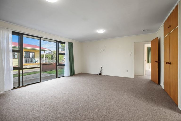 Photo of property in 11 Albert Street, Paeroa, 3600