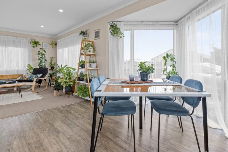 Photo of property in 10 Karoola Place, Havelock North, 4130