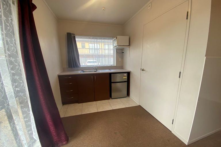 Photo of property in 2 Vine Street, Hillcrest, Hamilton, 3216