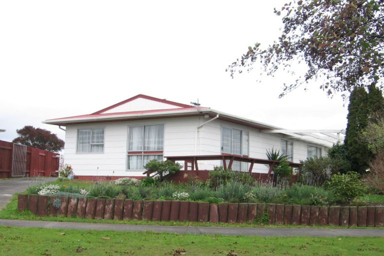 Photo of property in 36 Hillcrest Drive, Kelvin Grove, Palmerston North, 4414
